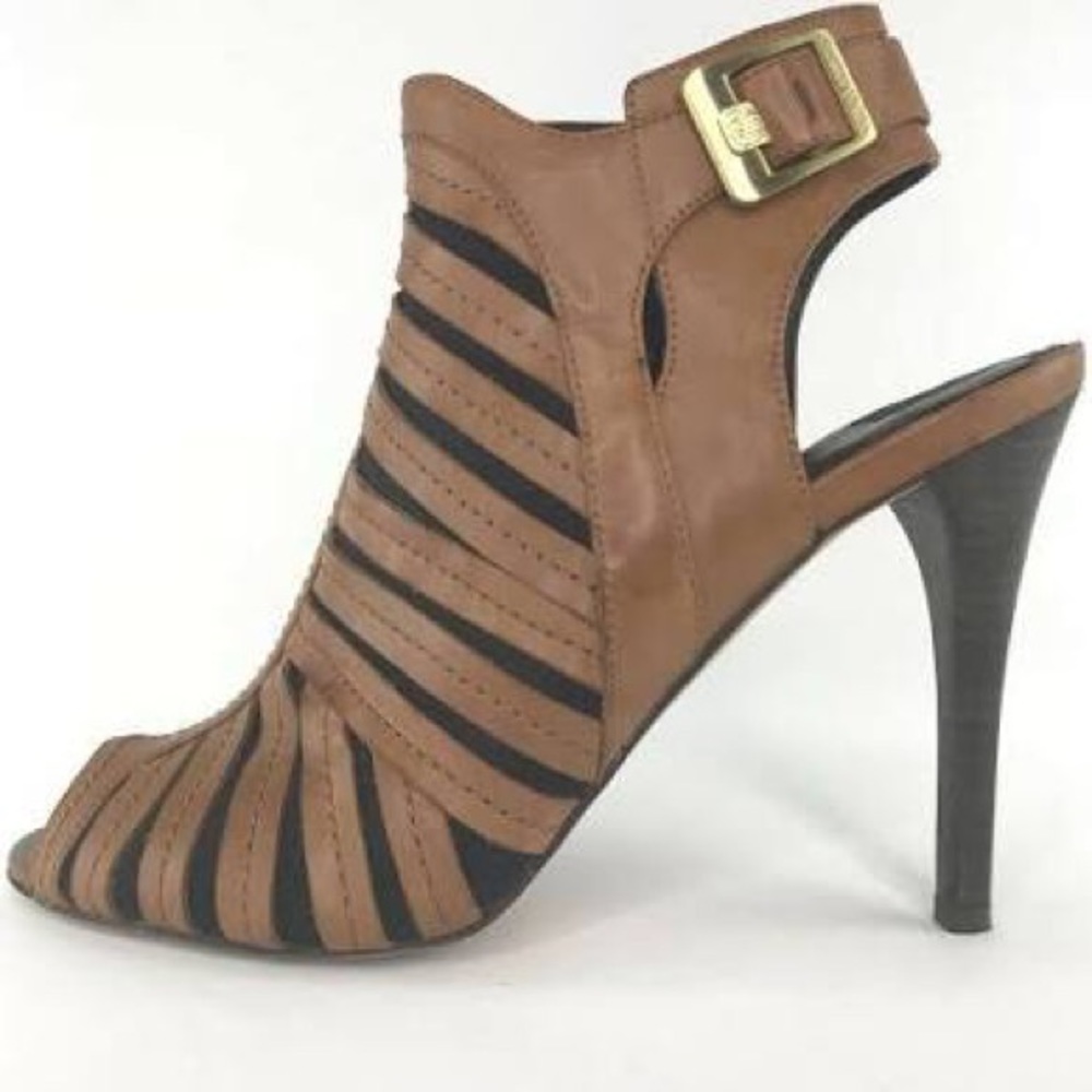 Vince Camuto Open Toe Strappy Heel. Size 7.5.